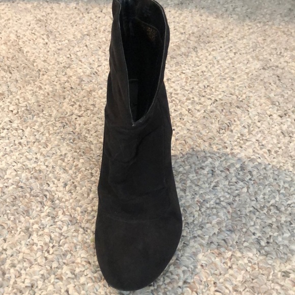 Boots - Picture 4 of 4